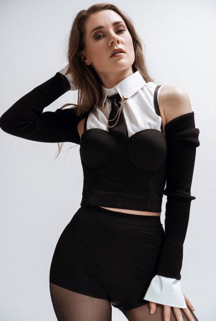 Model Isabelle S.