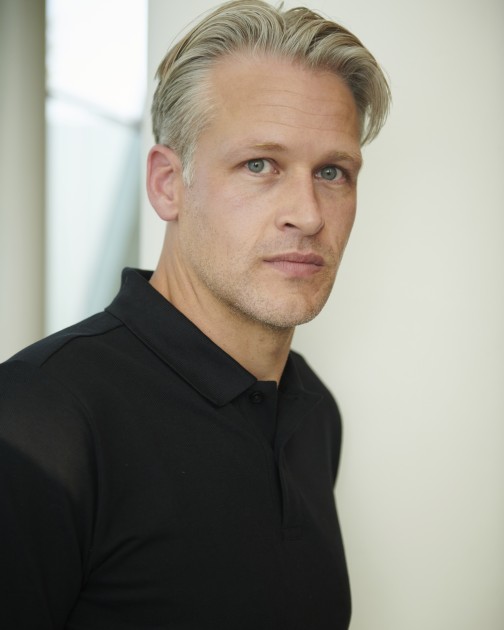 Model Thor R.