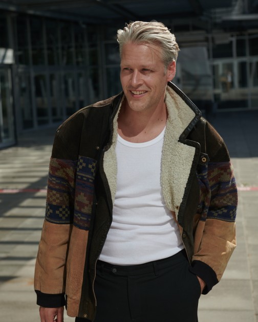 Model Thor R.