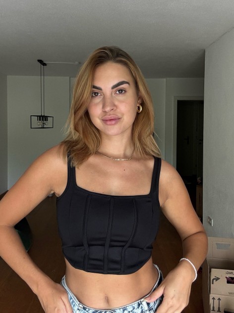 Model Vanessa L.