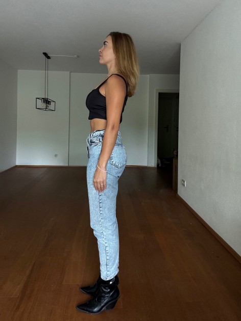 Model Vanessa L.