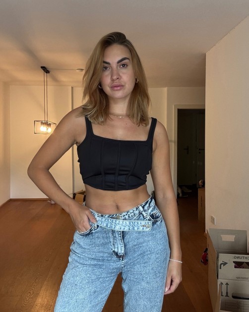 Model Vanessa L.