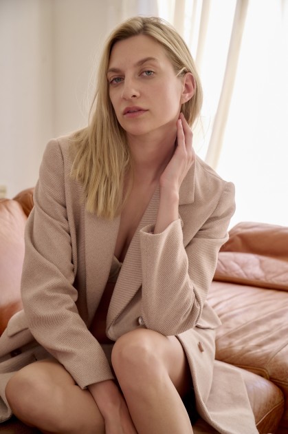 Model Evelyn H.