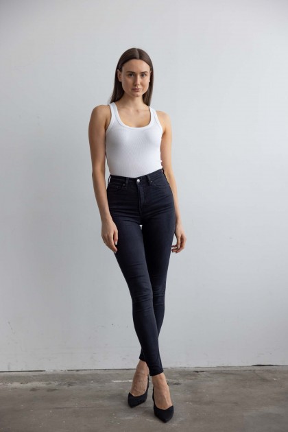 Model Susen W.