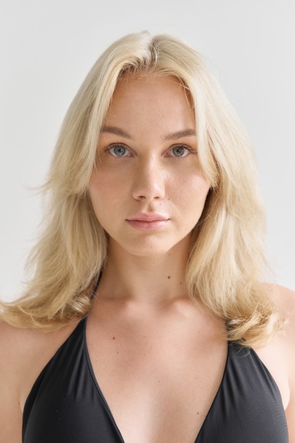 Model Anne Z.