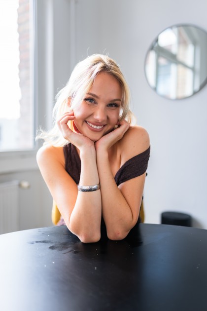 Model Anne Z.
