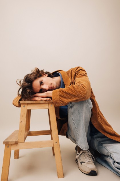 Model Leon B.