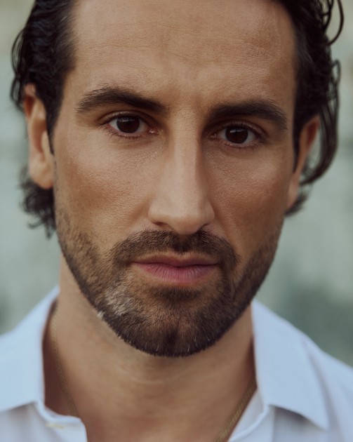 Model Niko S.