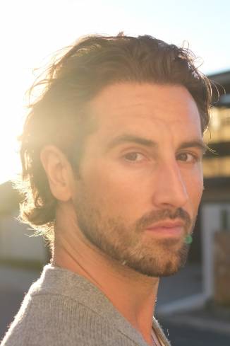 Model Niko S.