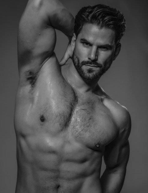 Model Yves-Len U.