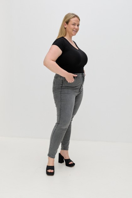 Model Madeleine N.