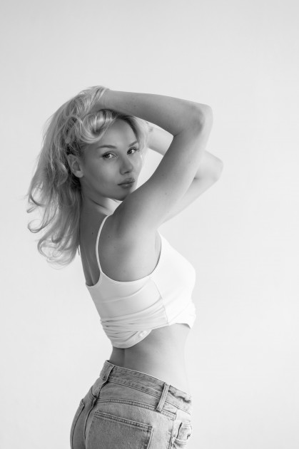 Model Anne Z.