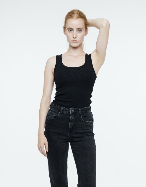 Model Ronja W.
