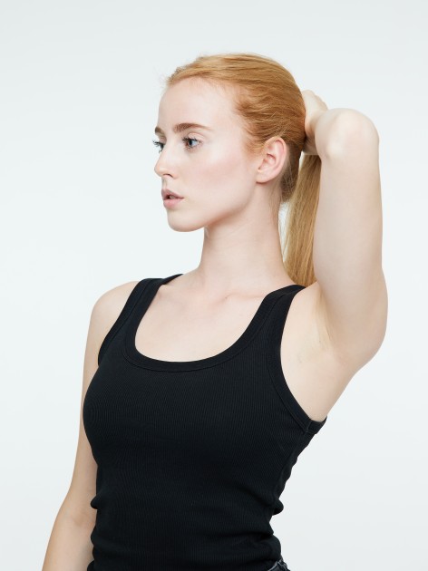 Model Ronja W.