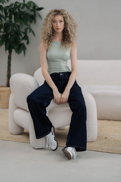 Model Elisa K.