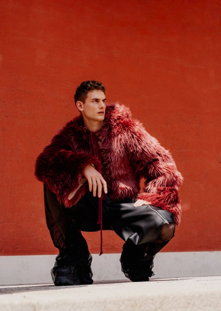 Model Felix R.