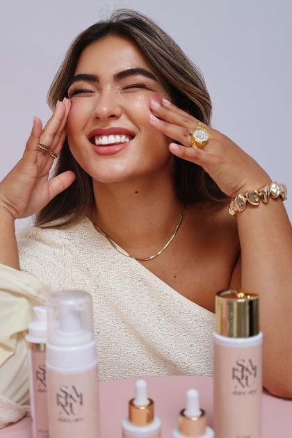 Model Anna Gulaab V.