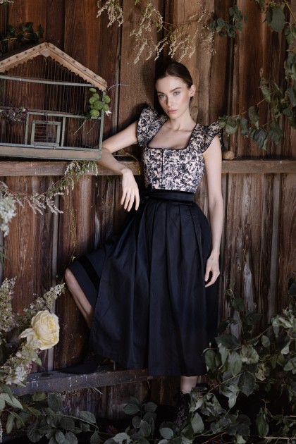 Model Yvonne S.
