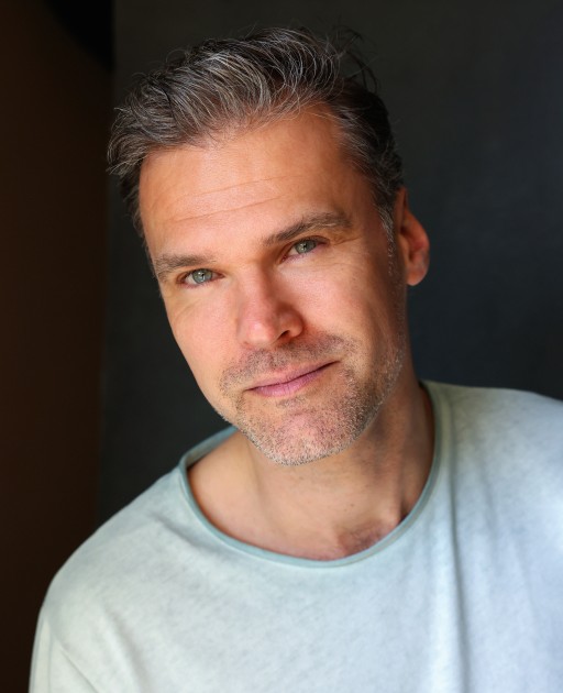 Model Carl v.