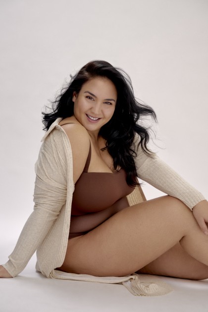 Model Angela Daiana B.