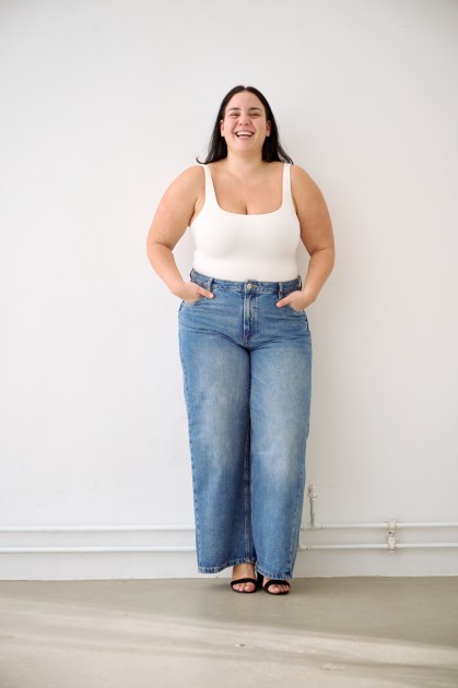 Model Angela Daiana B.