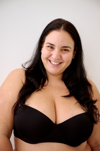 Model Angela Daiana B.