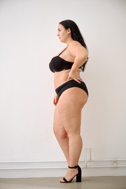 Model Angela Daiana B.