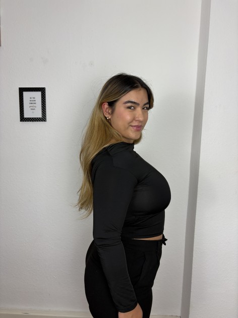 Model Anna Gulaab V.