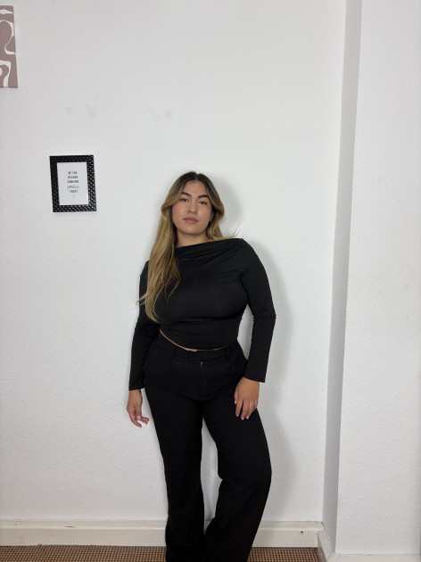 Model Anna Gulaab V.