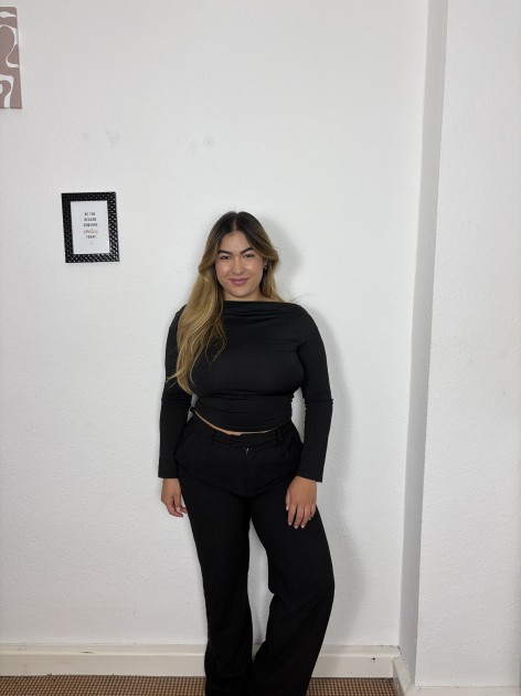 Model Anna Gulaab V.