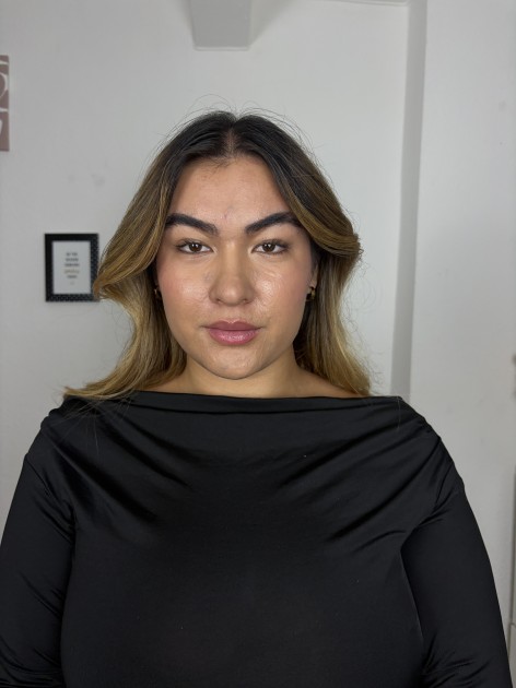 Model Anna Gulaab V.