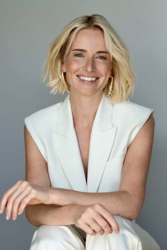 Model Mira-Louisa B.