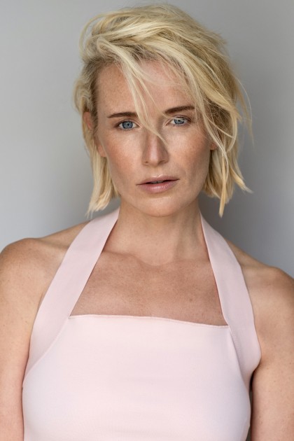 Model Mira-Louisa B.