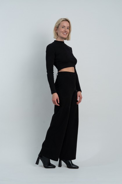 Model Mira-Louisa B.