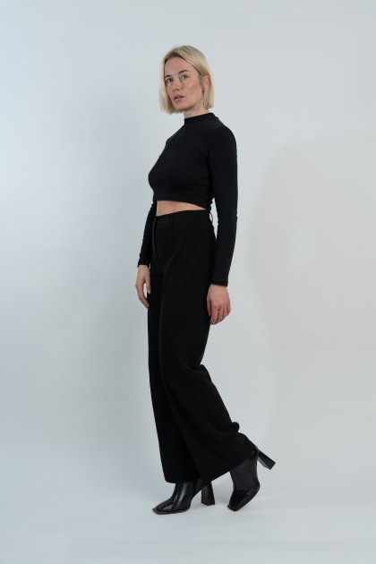 Model Mira-Louisa B.