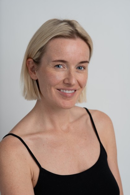 Model Mira-Louisa B.