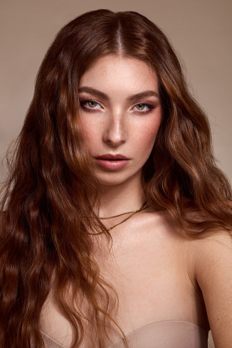 Hostess Melissa Fabienne S.