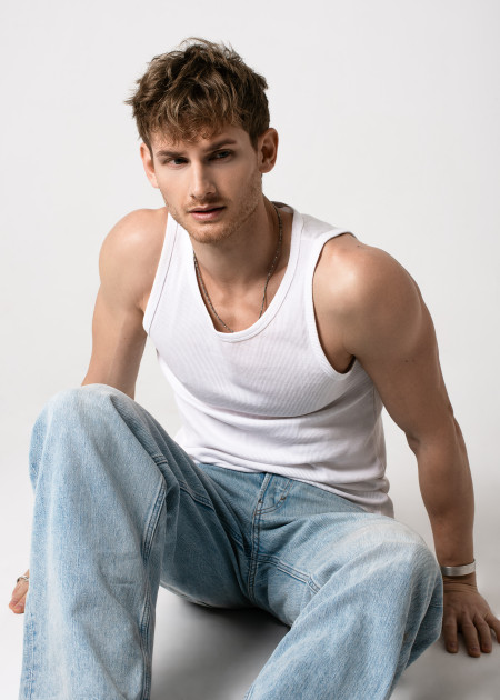 Model Felix R.