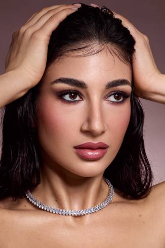 Model Selina V.