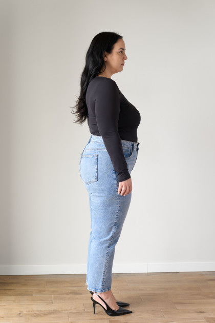 Model Angela Daiana B.