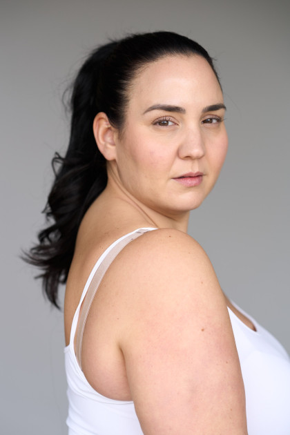 Model Angela Daiana B.