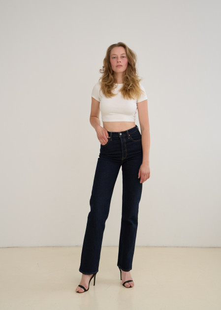 Model Mahina-Gabrielle R.