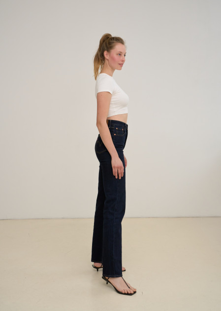 Model Mahina-Gabrielle R.