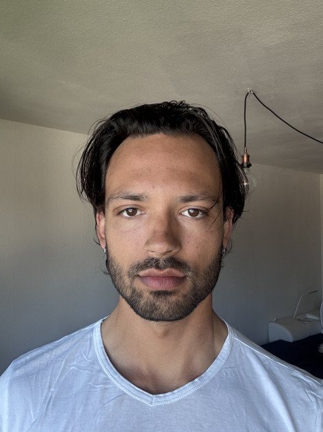 Model Daniel Mukunda W.