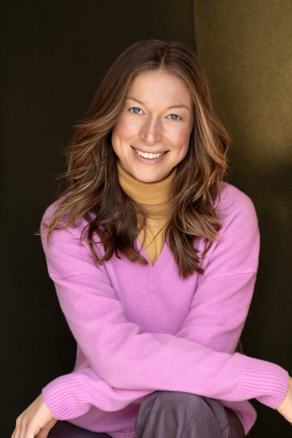 Model Mira E.