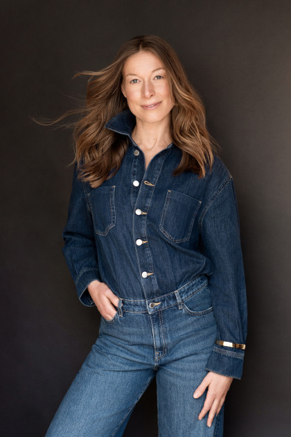 Model Mira E.