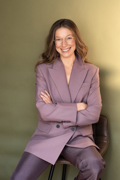 Model Mira E.