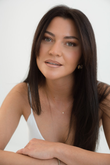 Model Adeline K.