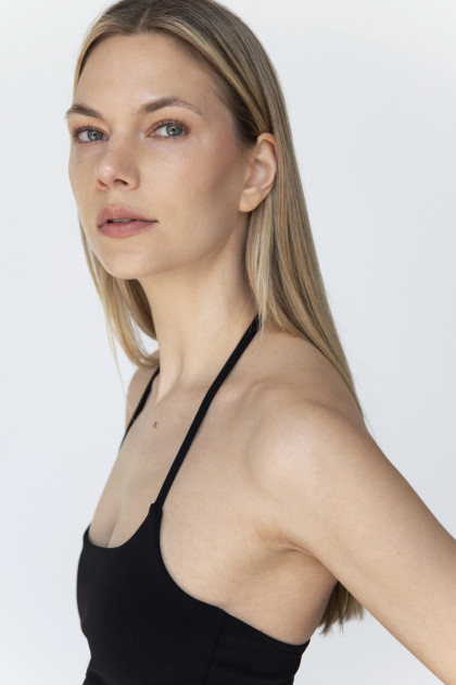 Model Ramona M.