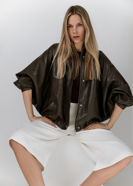 Model Ramona M.